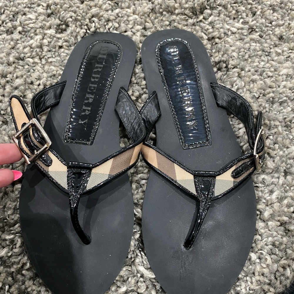 Burberry Womens sandals size 9/9.5